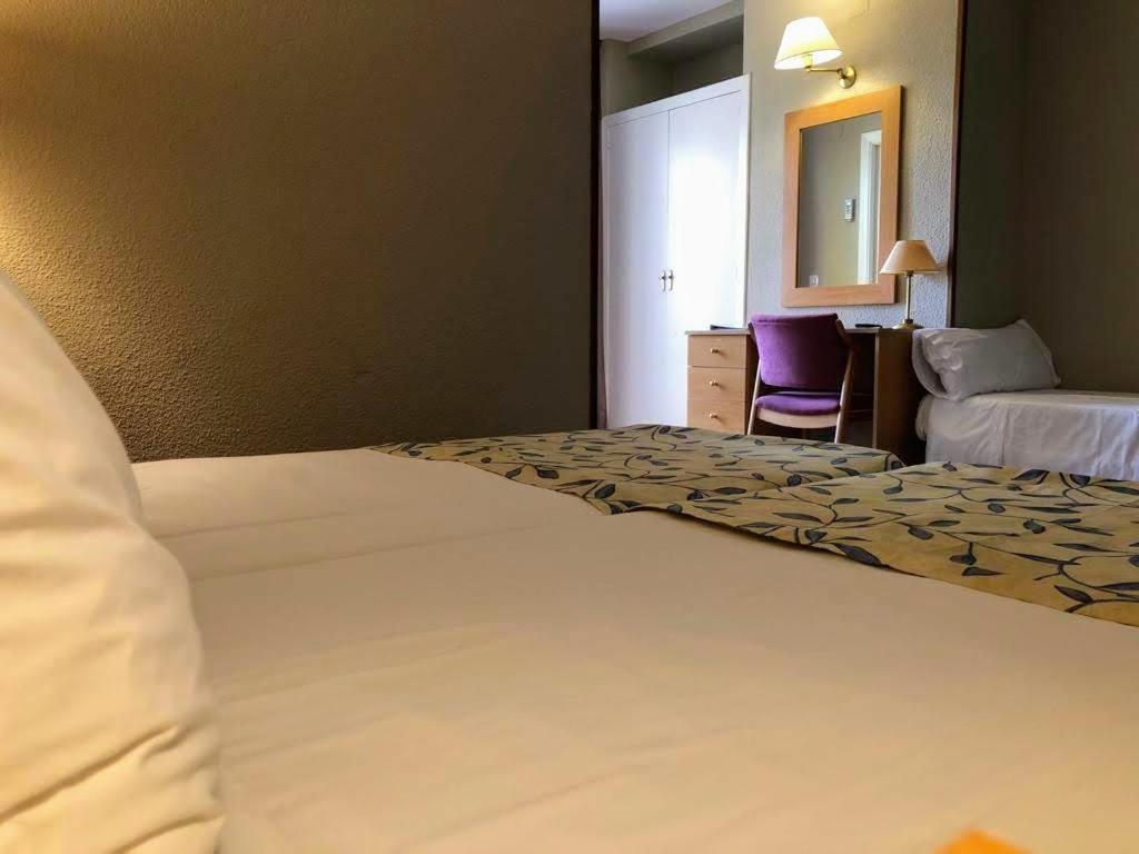 Triple Room,1565149228:JPEG