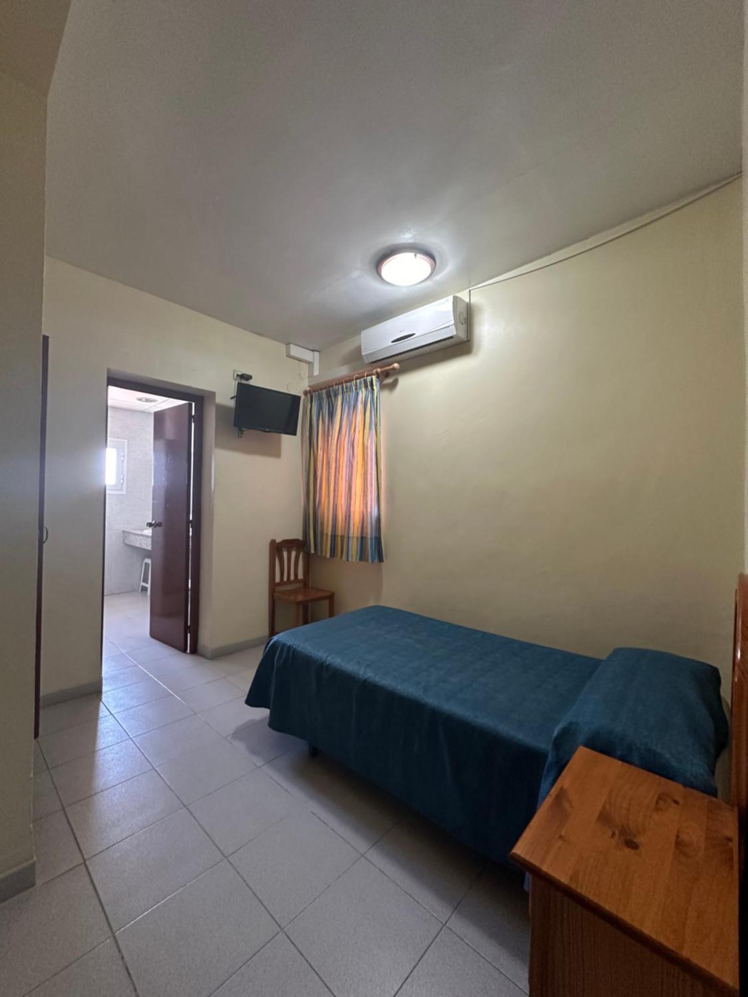 Single Room,1593848299:JPEG