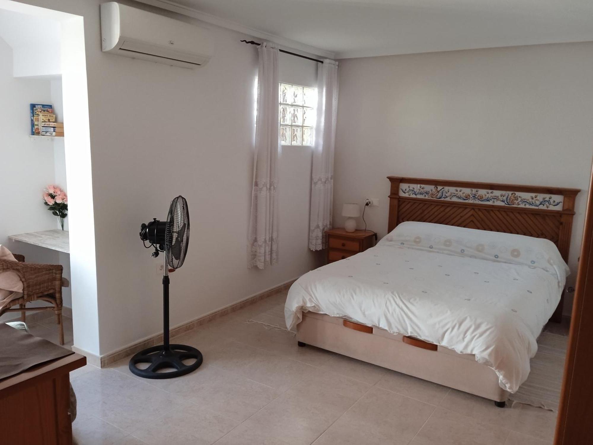Large Double Room,1587560968:JPEG