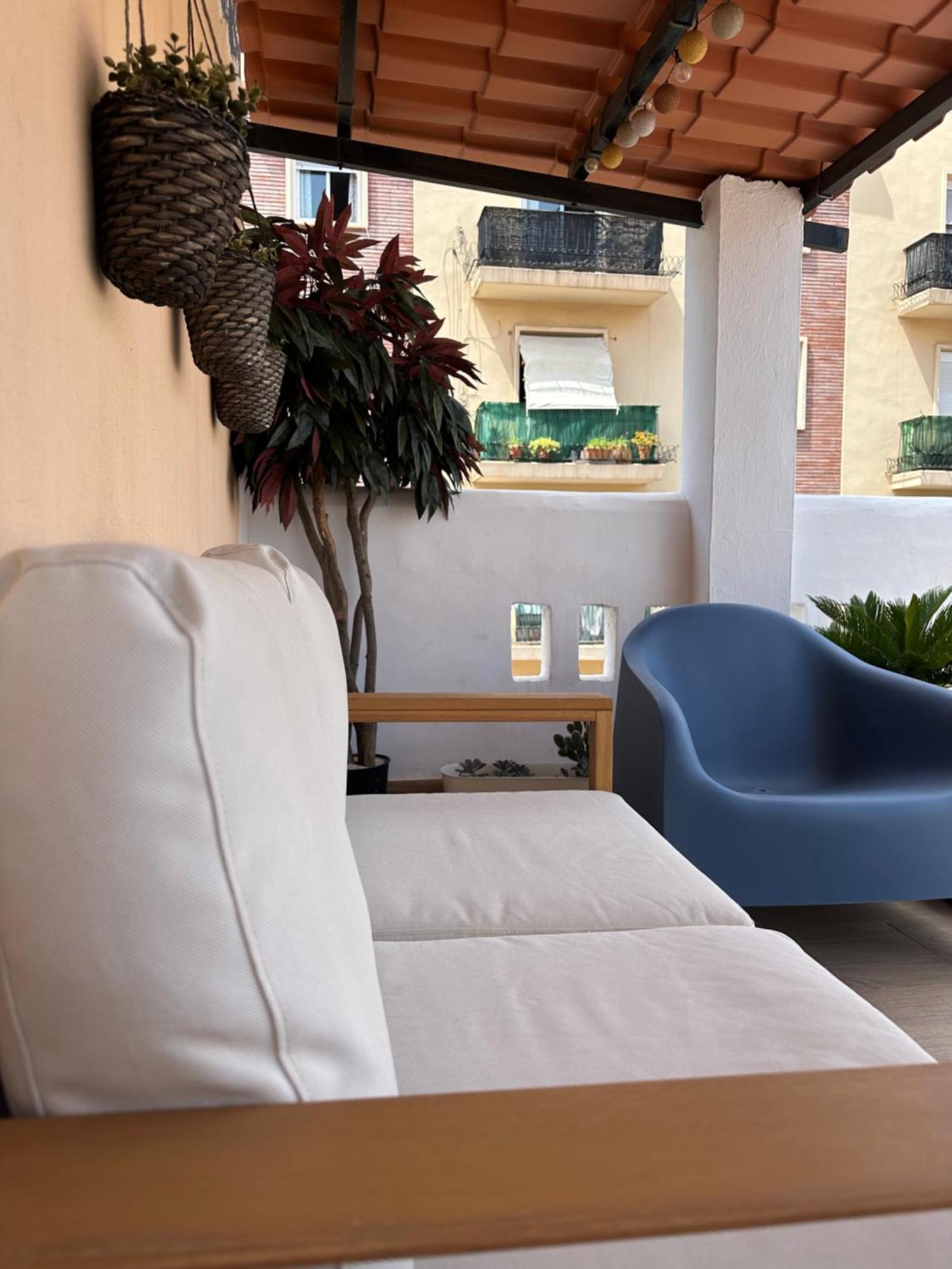 Single Room Shared Terrace