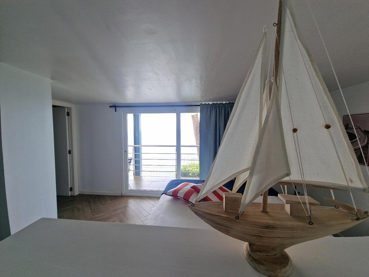 One-Bedroom Apartment Sea View Balcony,1600175799:JPEG