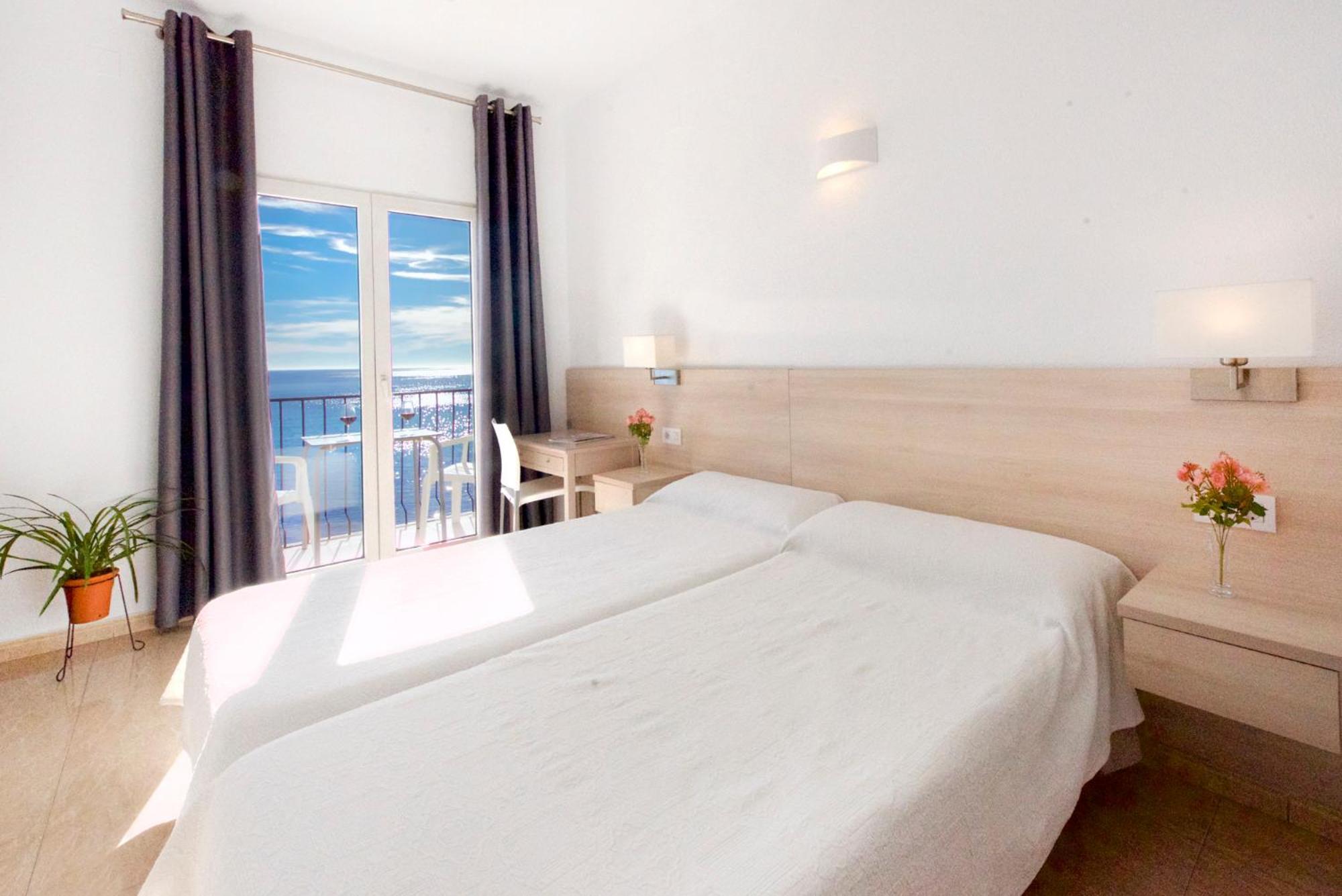 Twin Room Sea View