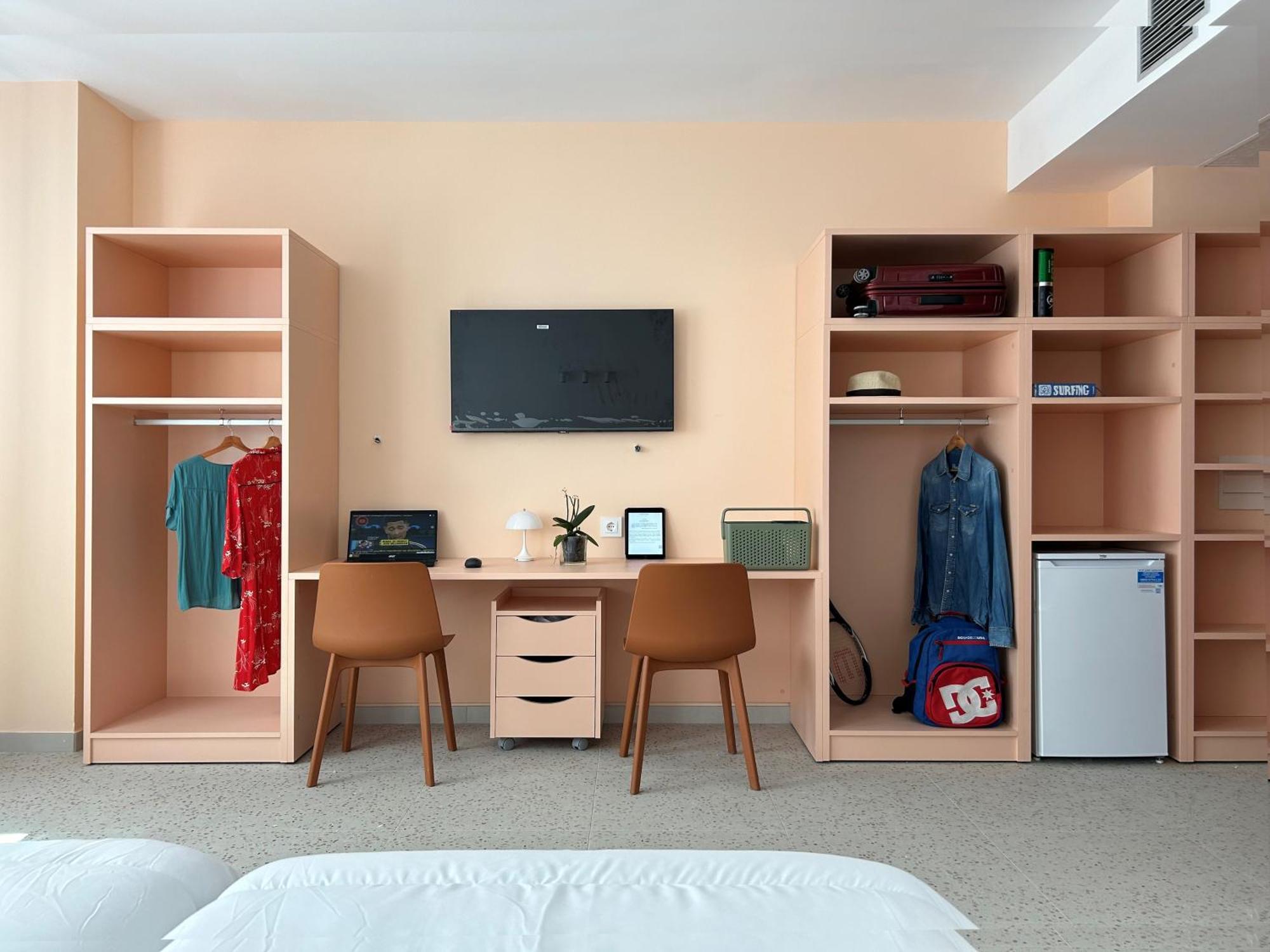Twin Room,1625474150:JPEG