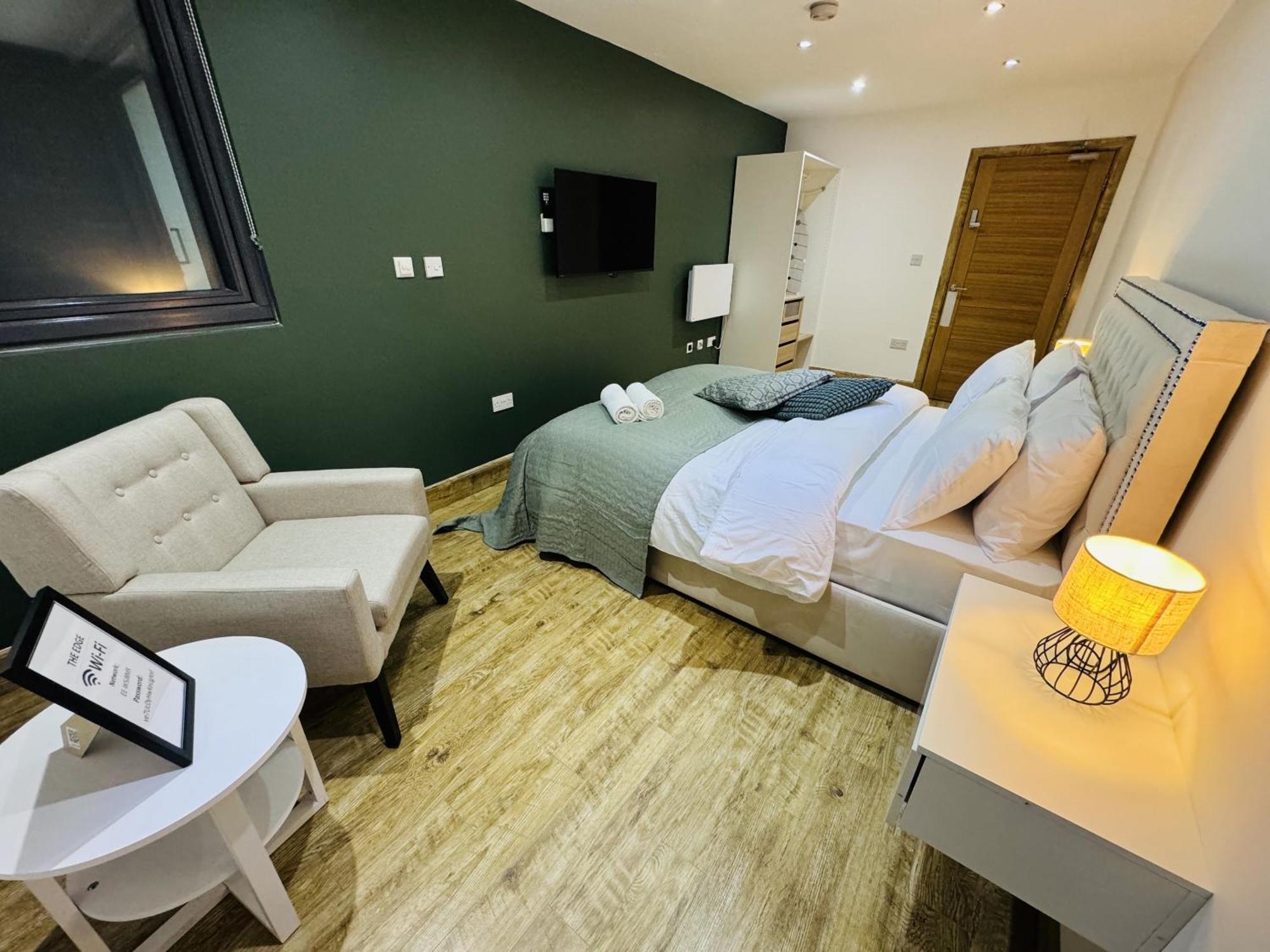 Deluxe Suite,1137276289:JPEG