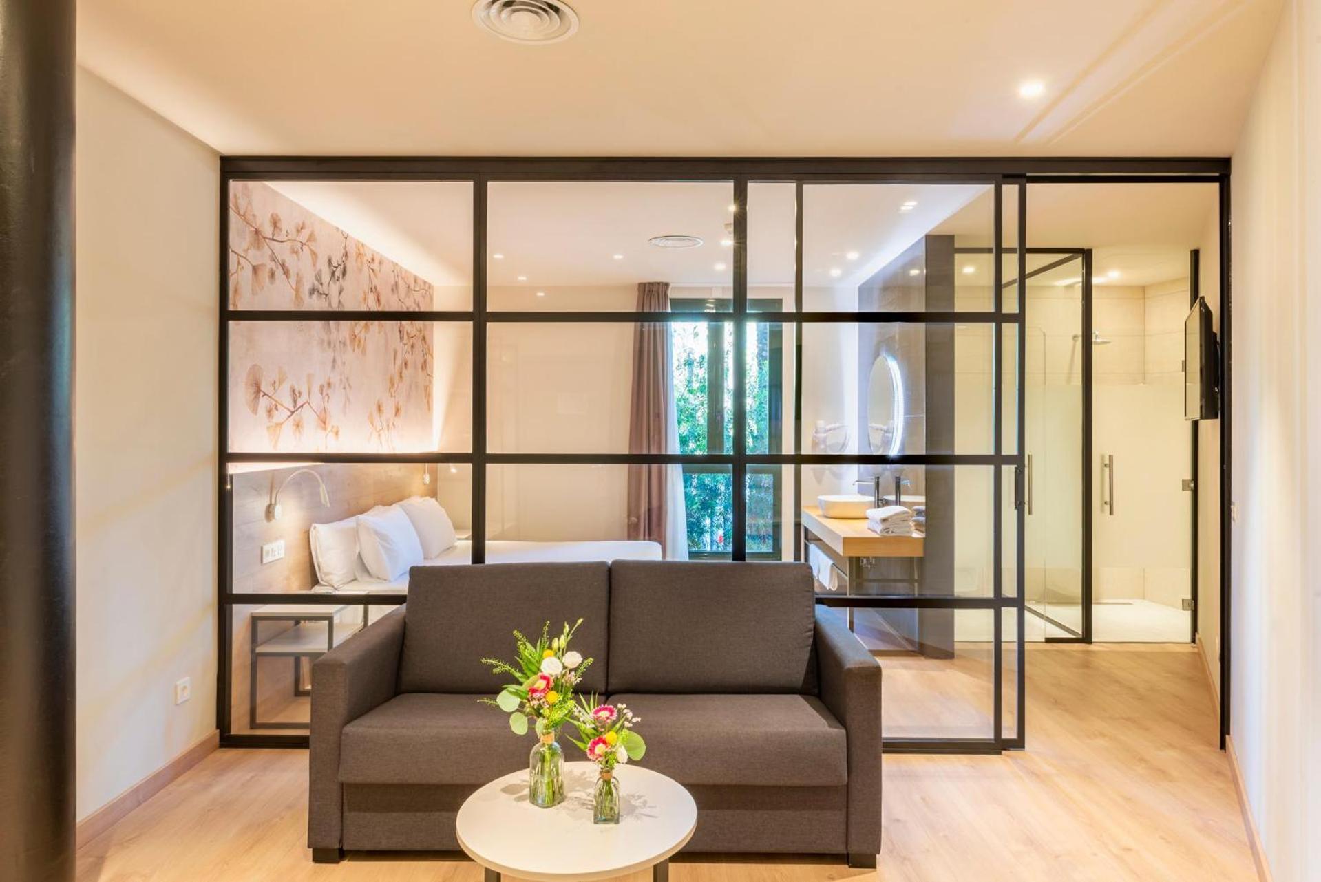 Chambre Supérieure (3 Adultes)