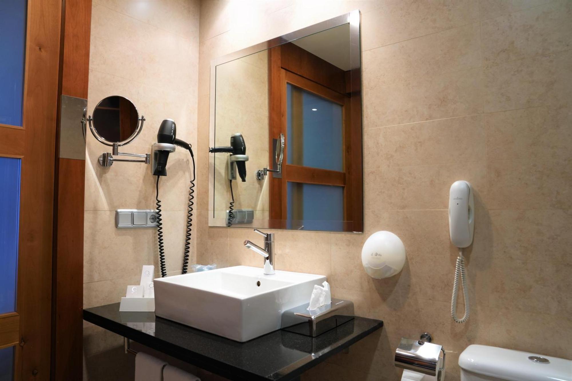 Triple Room with Airport Transfer,1636734953:JPEG