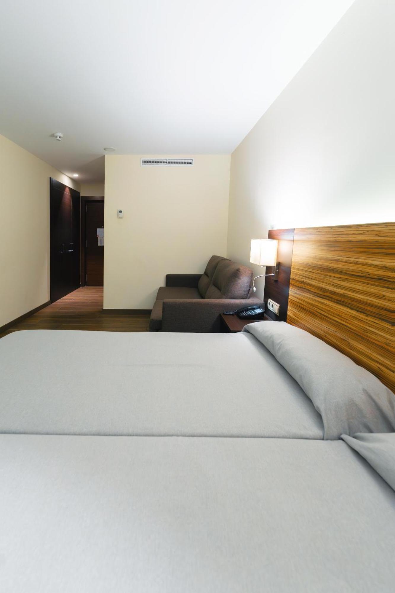 Grand Comfort Family Room