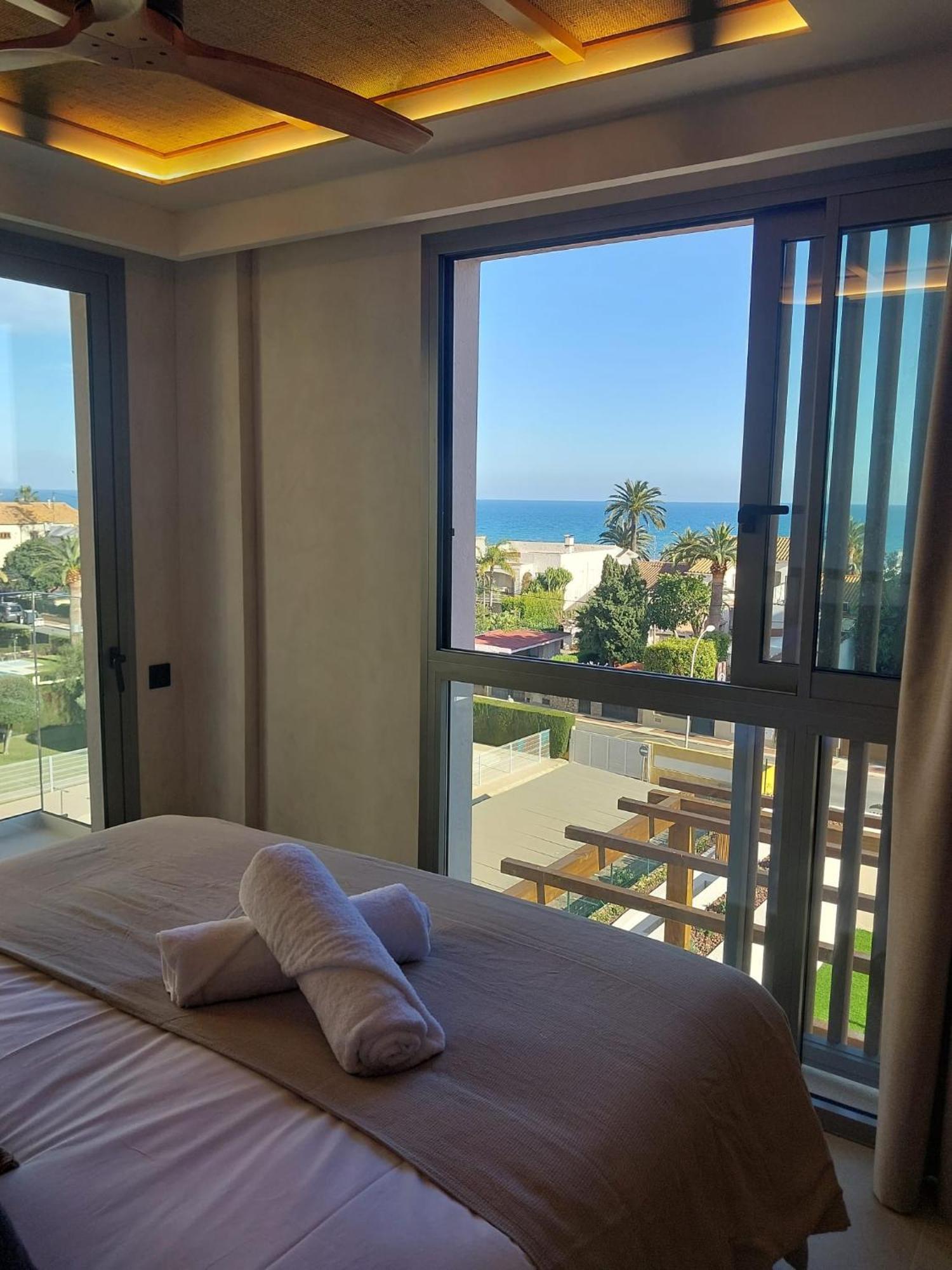Habitación Doble con balcón y vistas al mar
