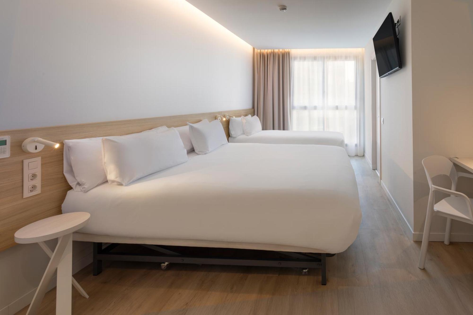 Triple Room,1646542439:JPEG