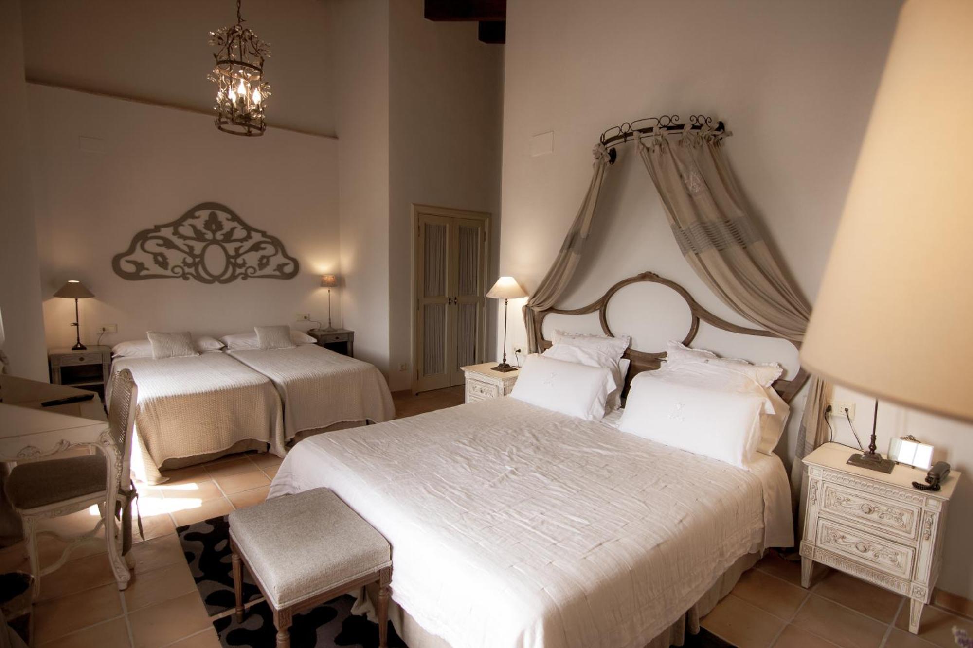 Standard Quadruple Room,1658075949:JPEG