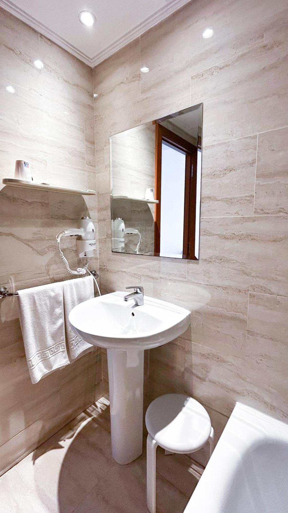 Deluxe Suite,1669825523:JPEG