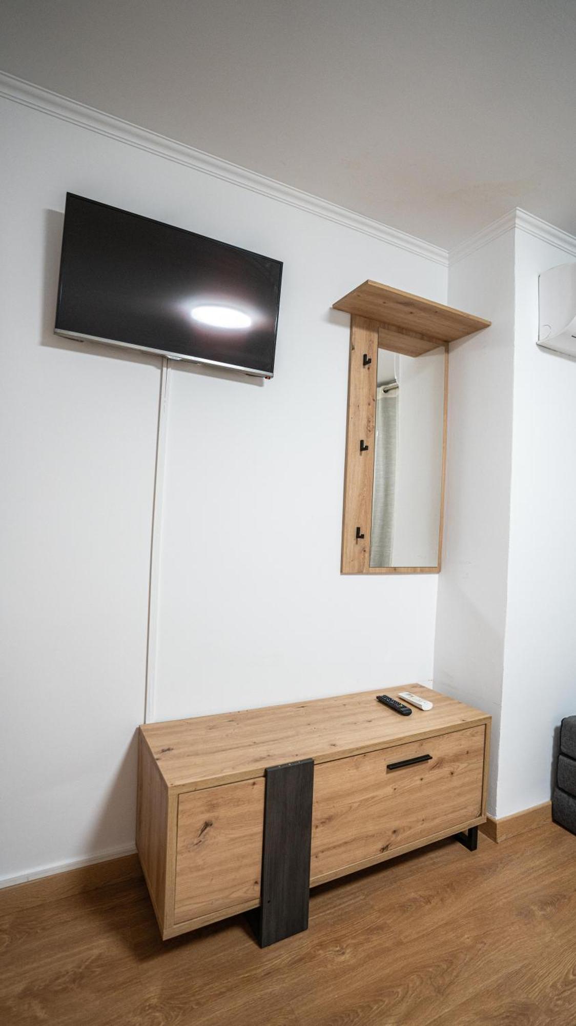 Double Room with Private External Bathroom,1675922811:JPEG