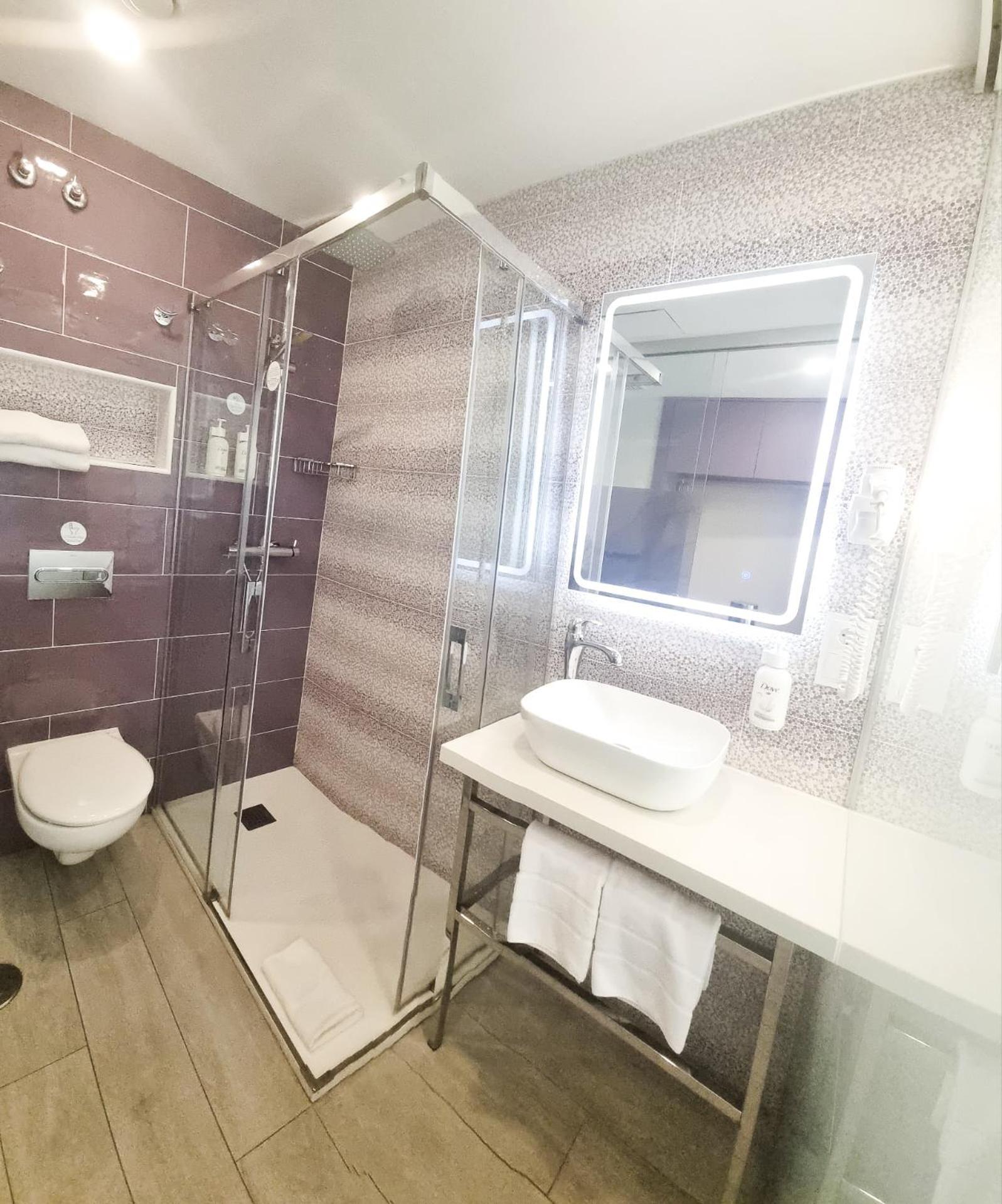 Double Room,1616879960:JPEG