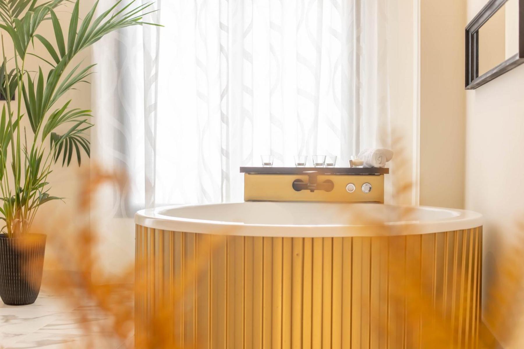 Double Room Jacuzzi,1718540547:JPEG