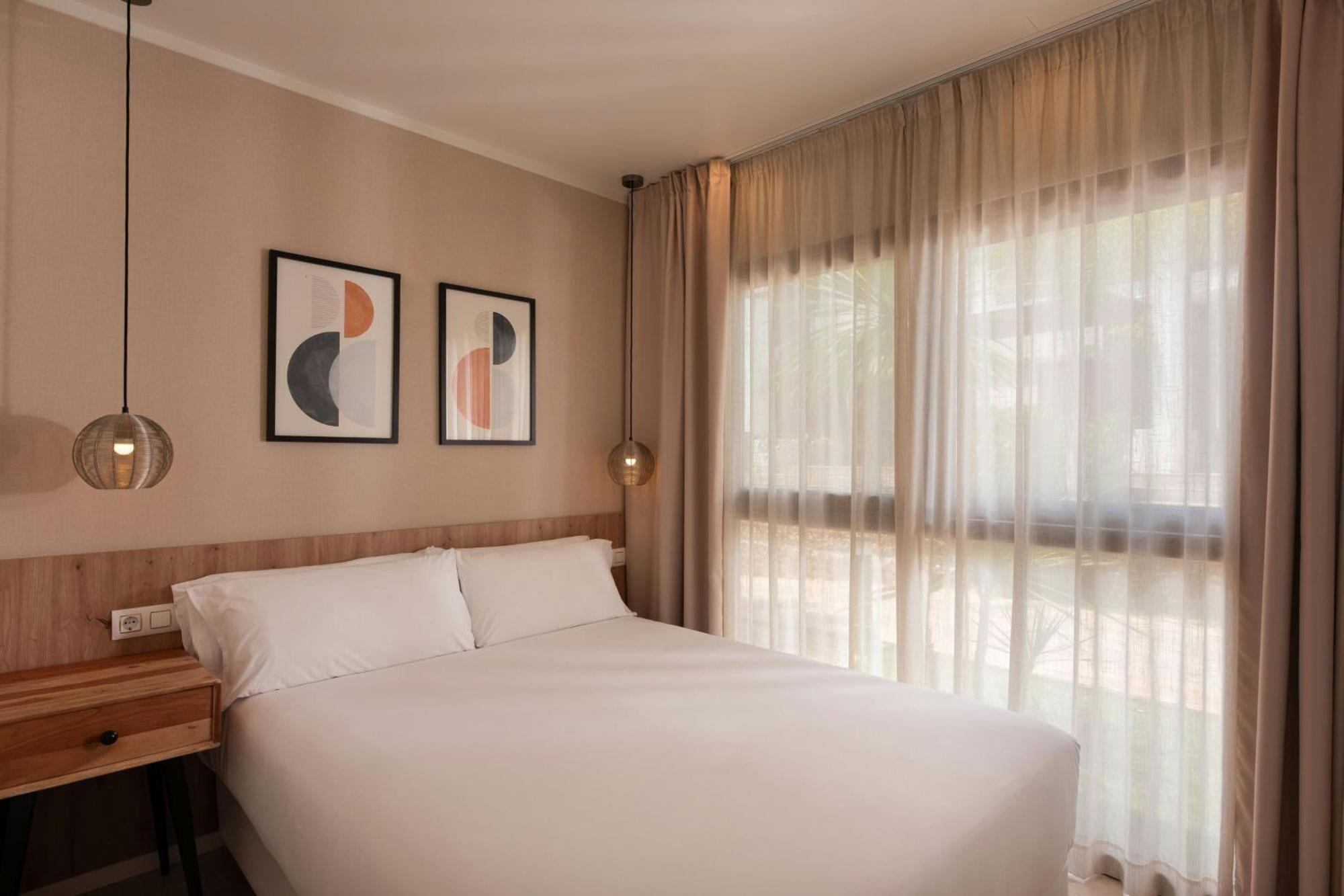 Three-Bedroom Comfort Pool Villa Balcony Resort View,1692128936:JPEG