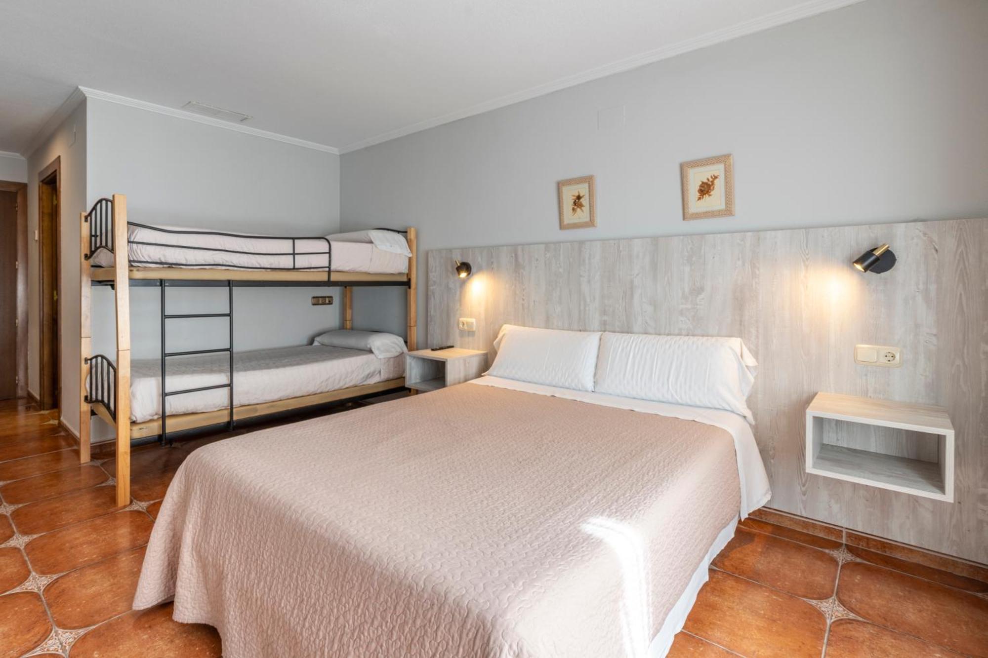Standard Quadruple Room,1706879881:JPEG