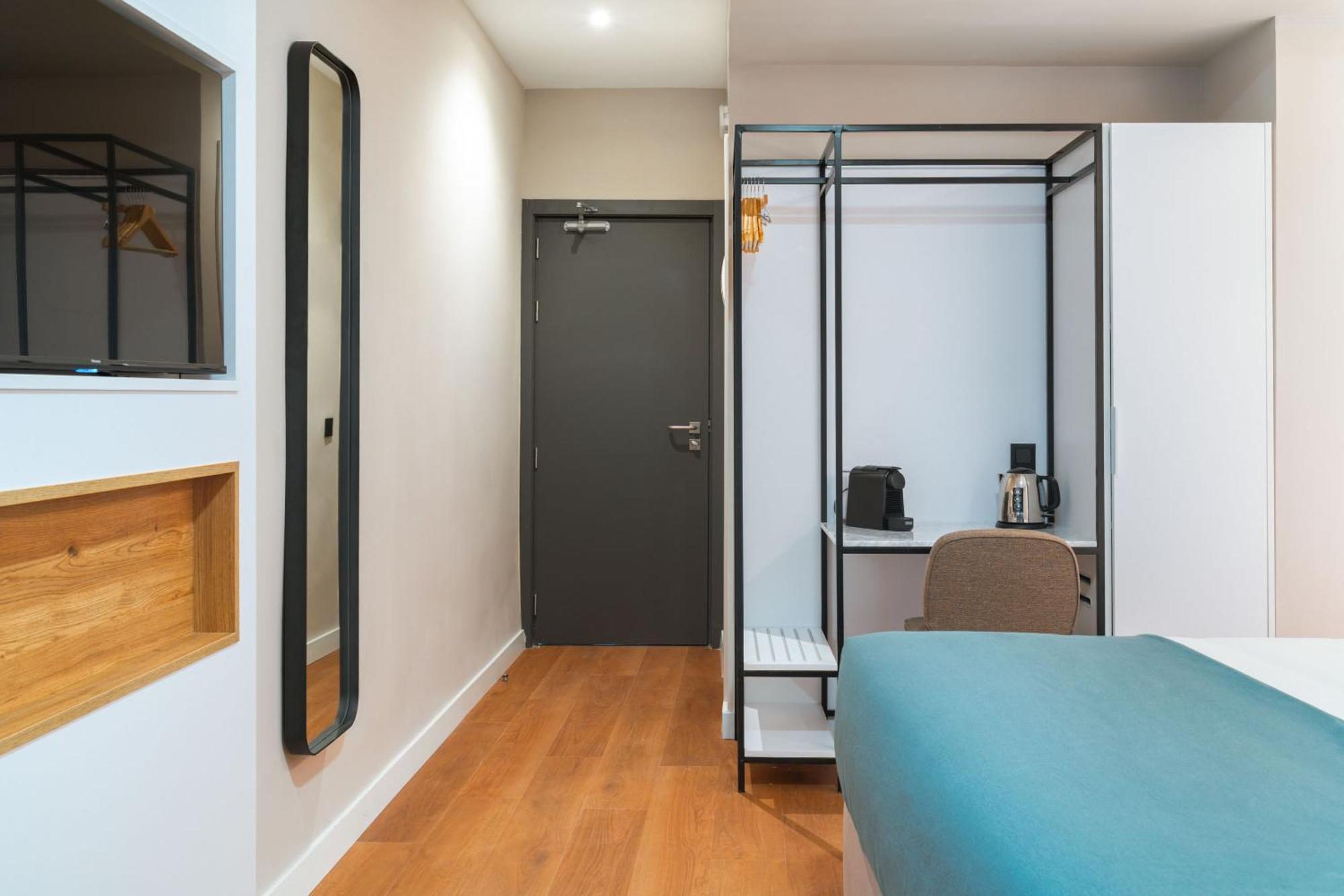 Comfort Queen Room