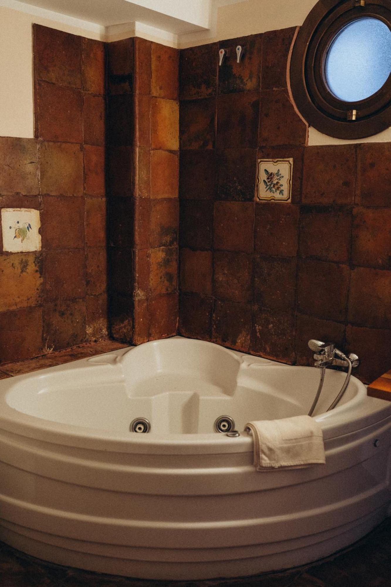 Duplex Room Spa Bath,1742699494:JPEG