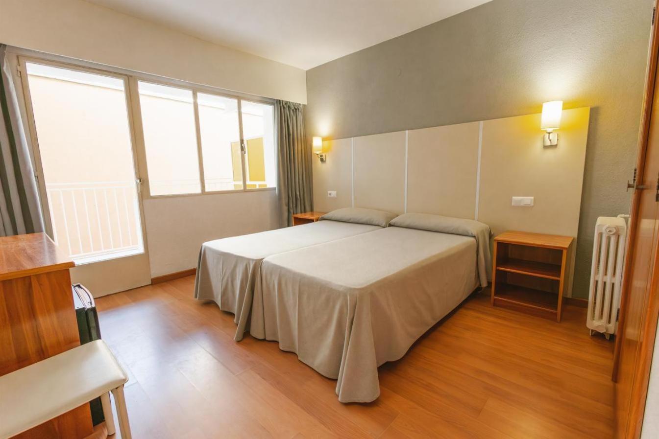 Essential Double Room,1746821107:JPEG