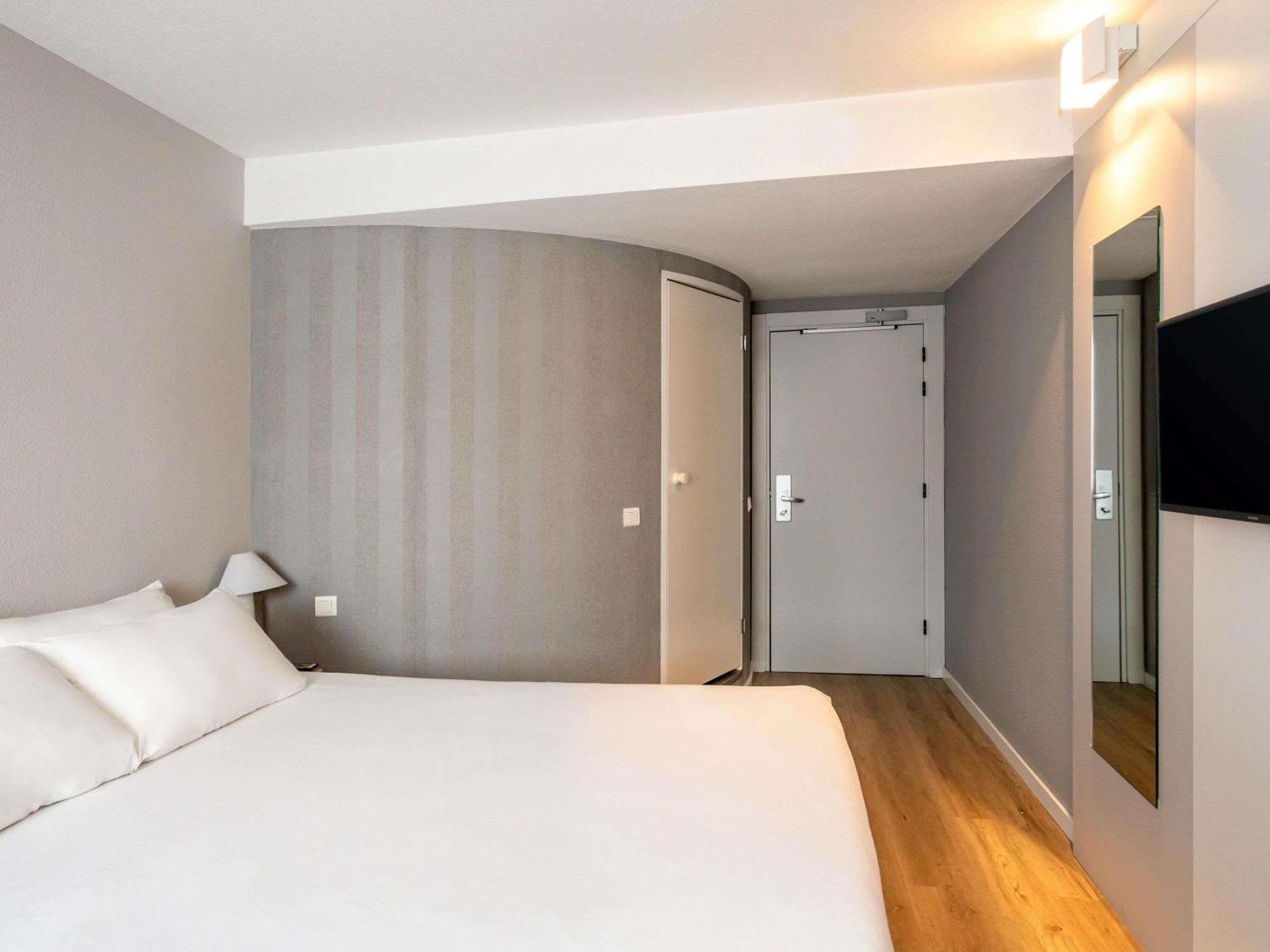 Standard Double Room,1746866796:JPEG