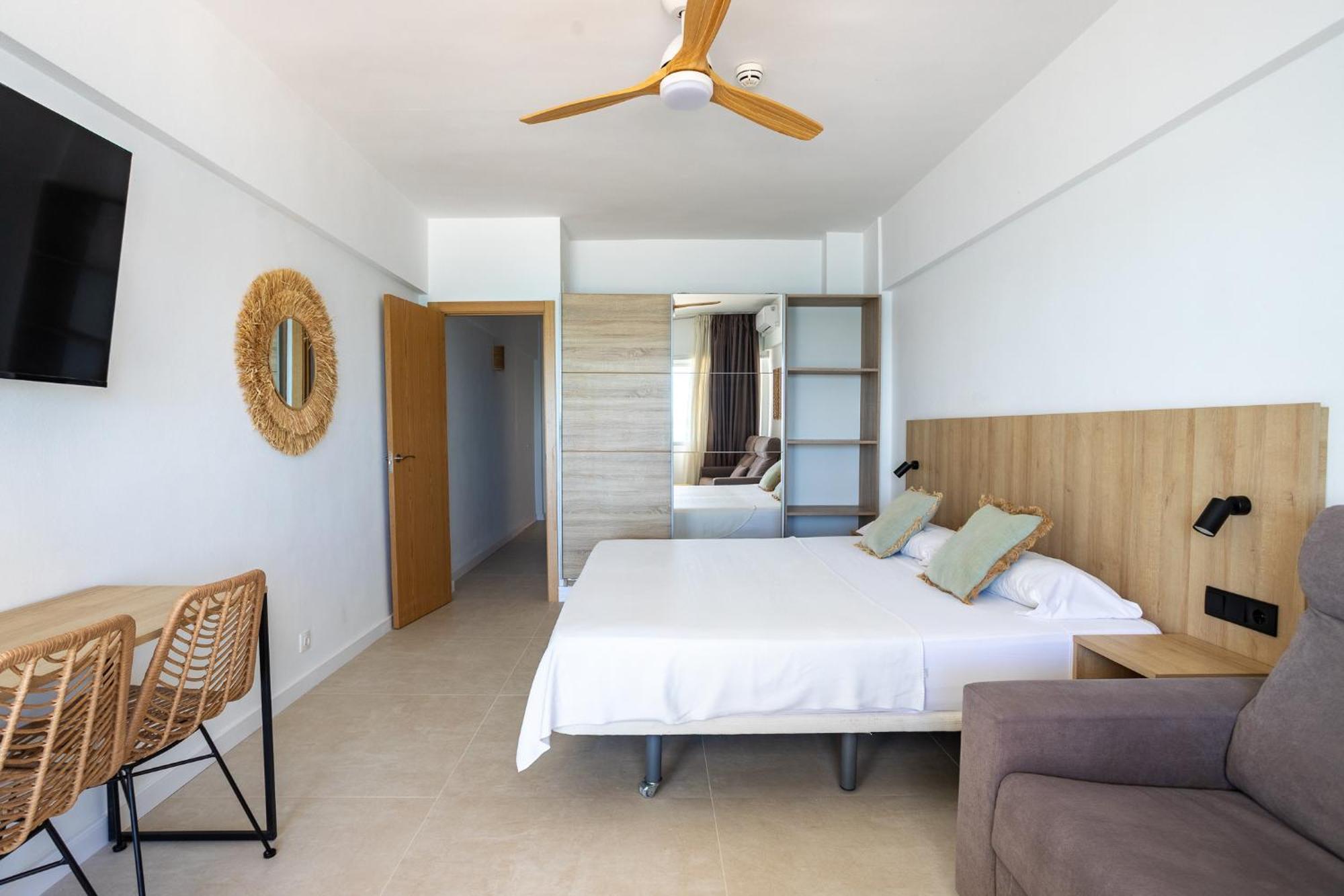 Studio Apartment Sea View Upper Floor
