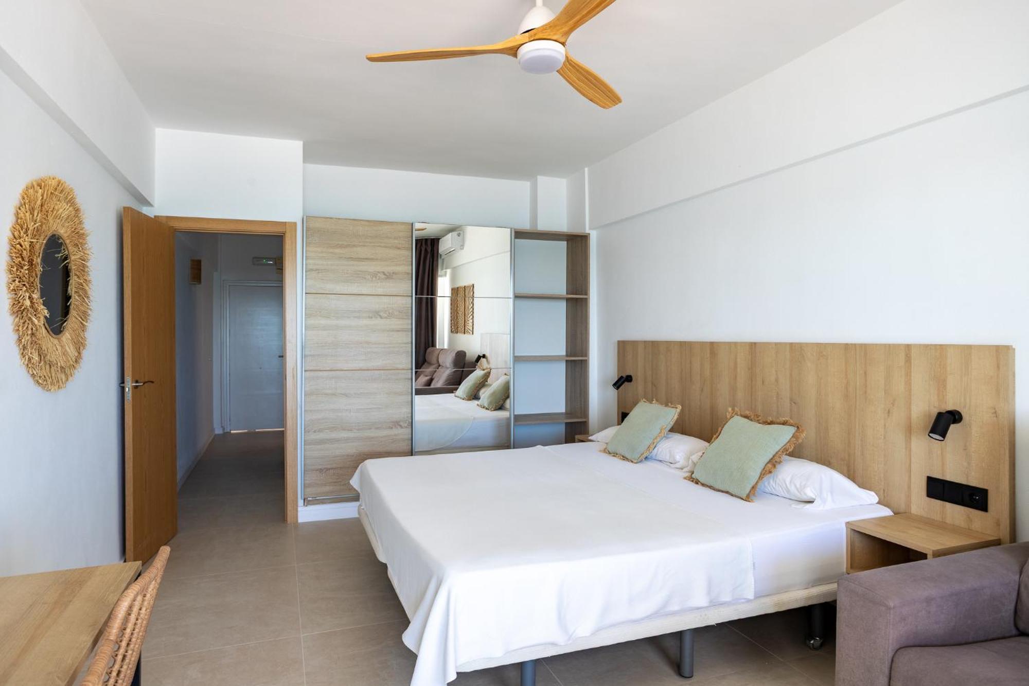 Studio Apartment Sea View Upper Floor