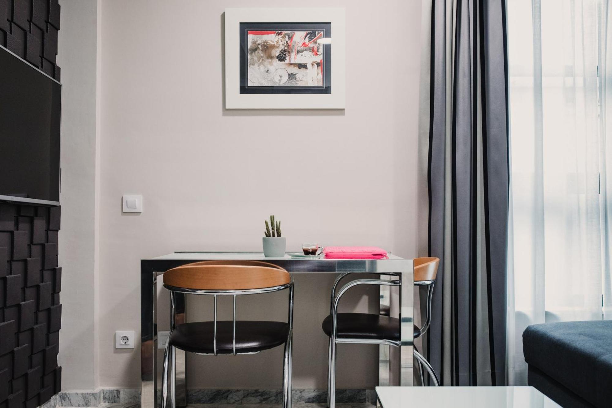 One Bedroom Apartment 2 single beds