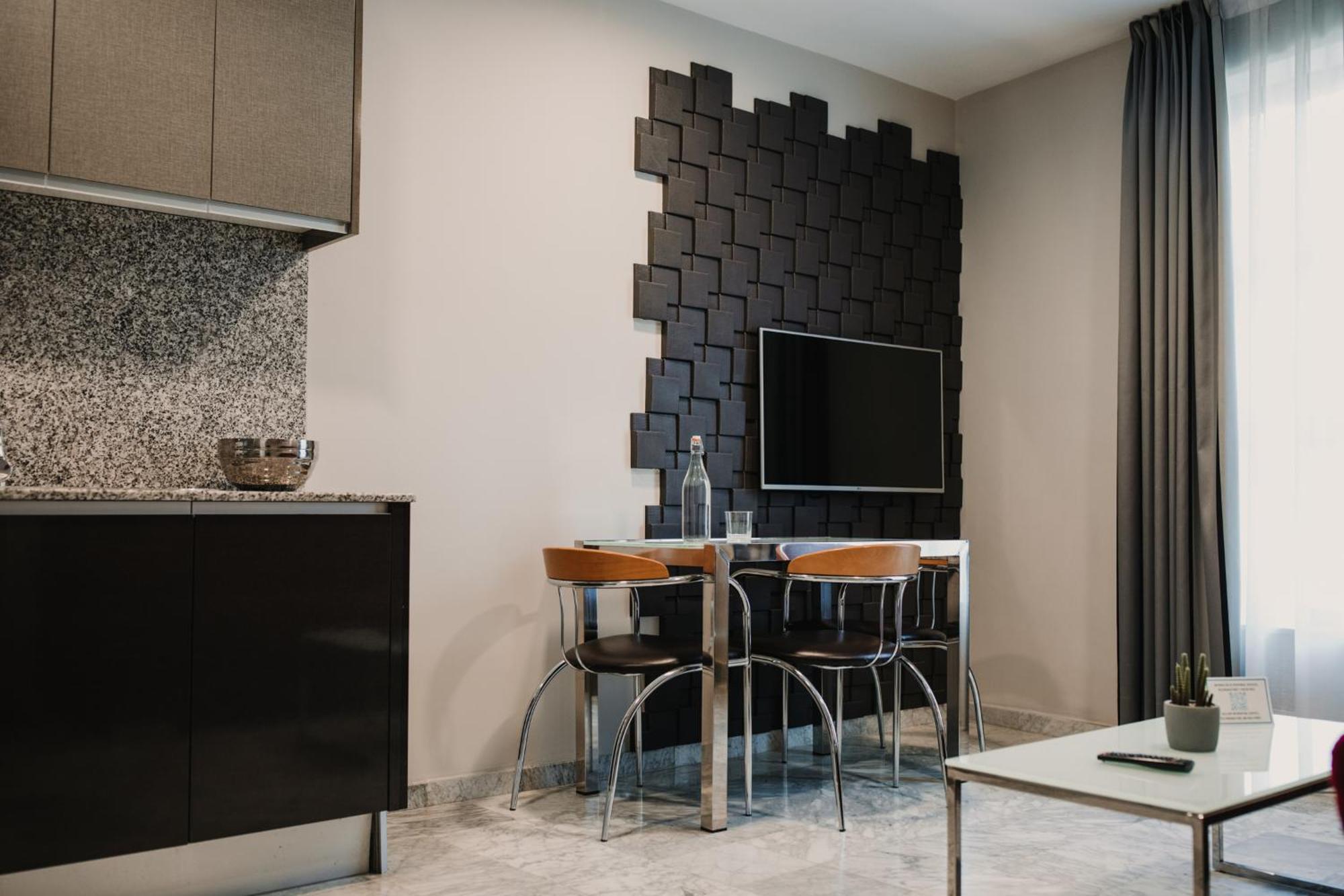 Superior One-Bedroom Apartment
