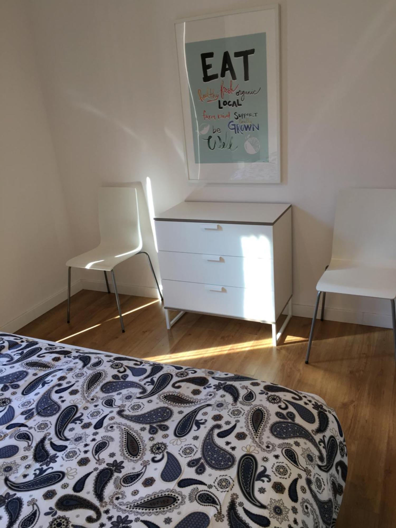 Two-Bedroom Apartment-Hiedra 5 puerta 4