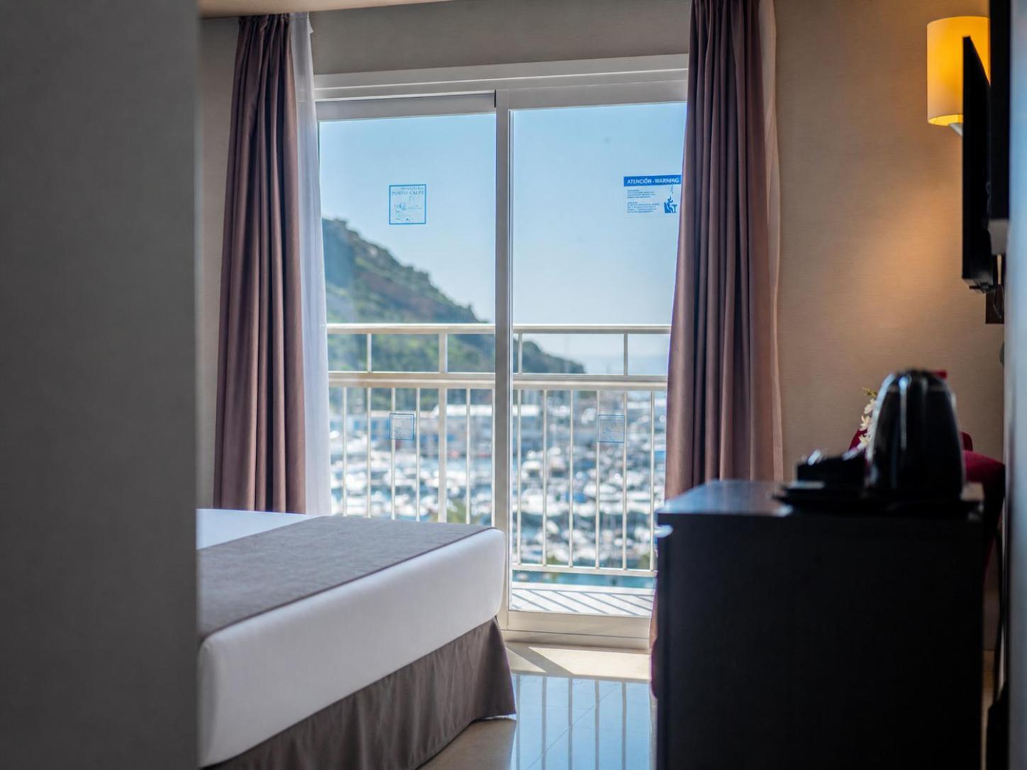 Superior Double or Twin Room Front Sea View