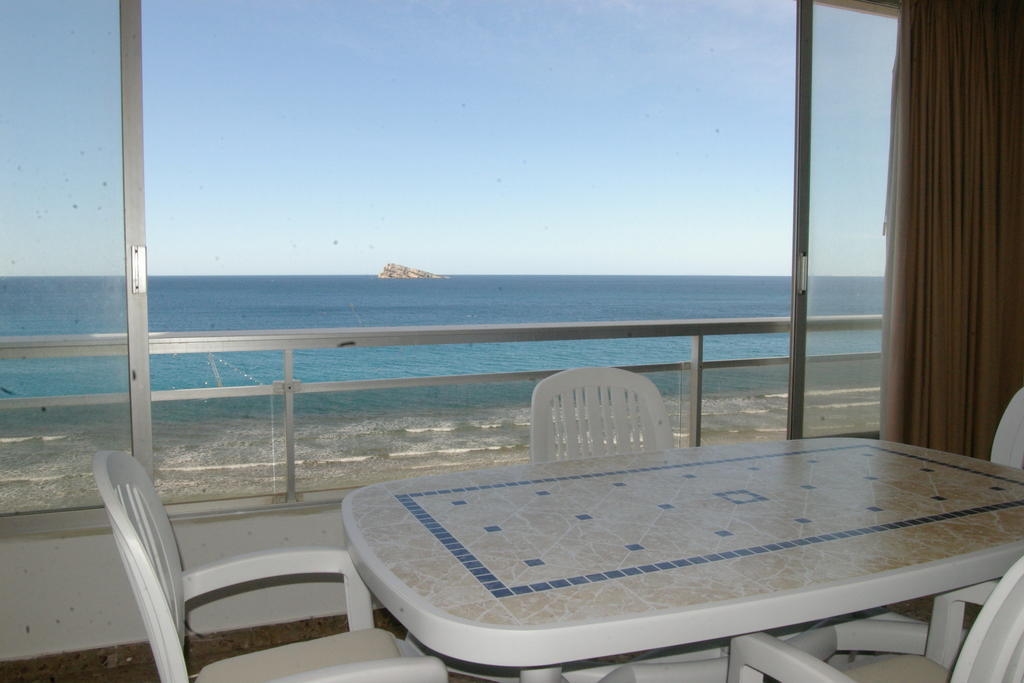 One-Bedroom Apartment Sea View