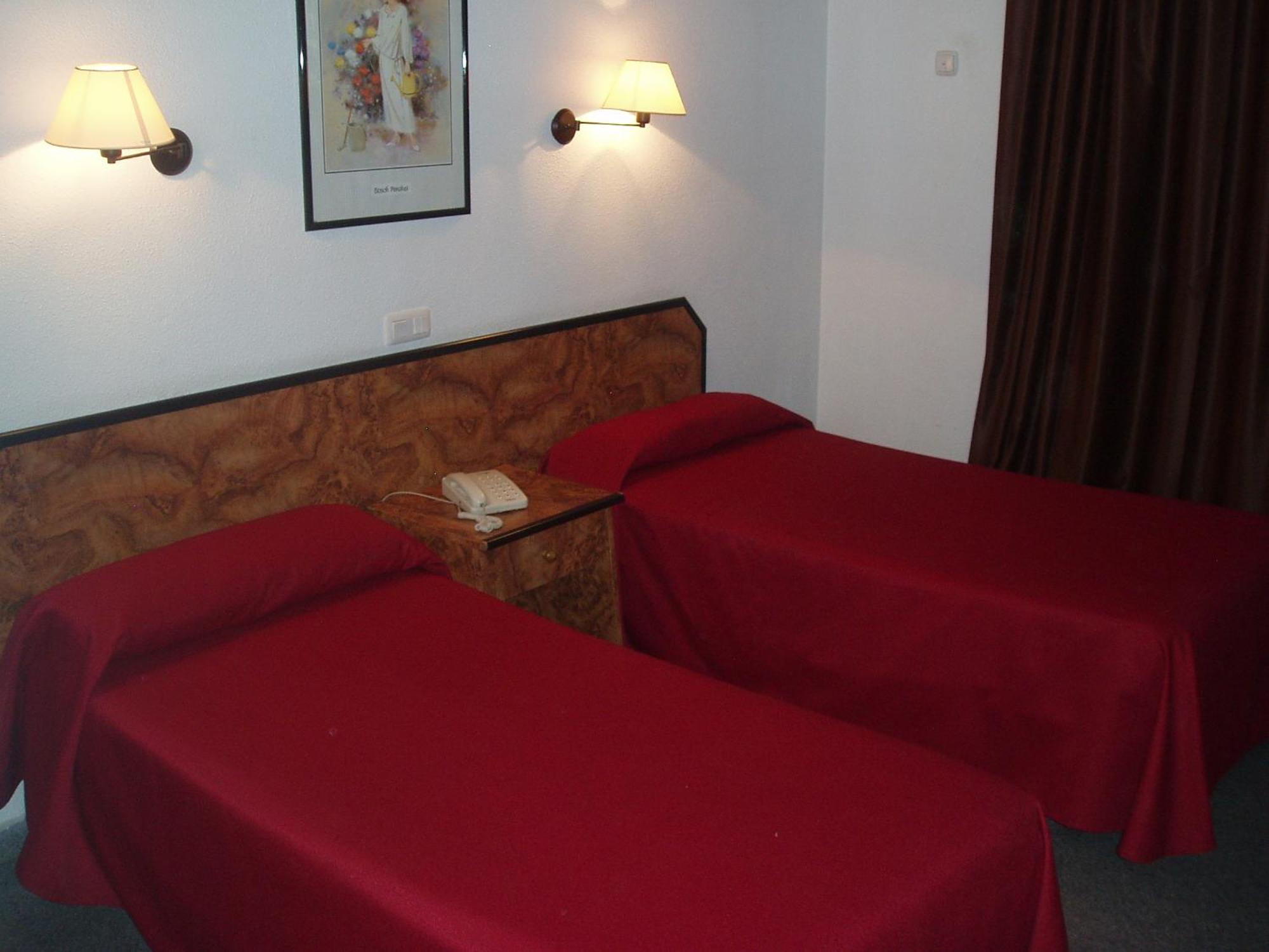 Double Room,917947654:JPEG