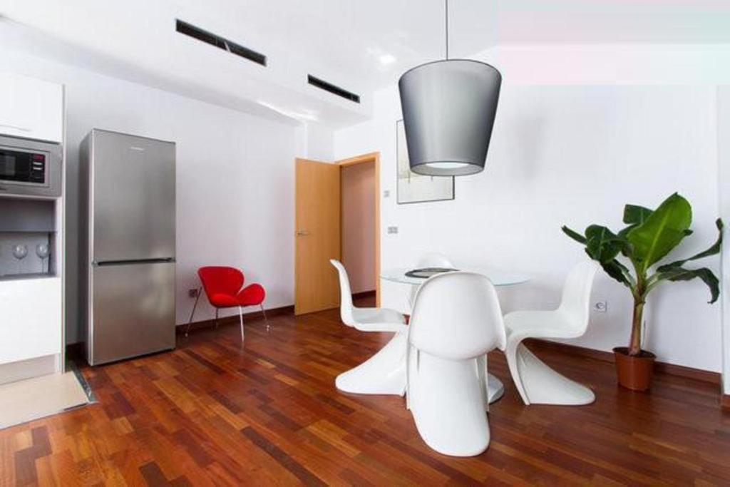 One-Bedroom Apartment,691745226:JPEG