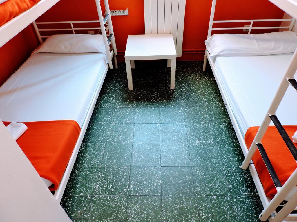 Bed in 6-Bed Female Dormitory Room,345765946:JPEG