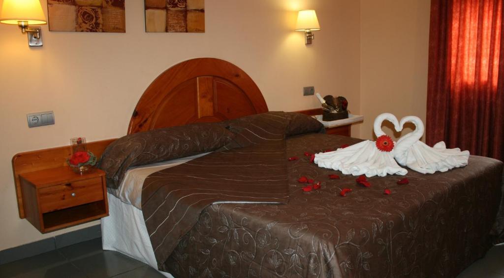 Romantic Double Room,39286351:JPEG