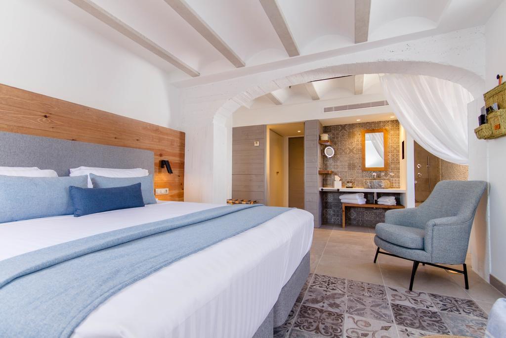 Deluxe Double Room Side Mountain View