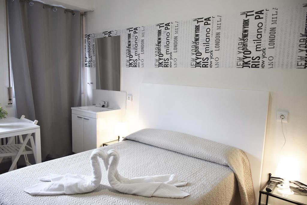Double Room,735827665:JPEG