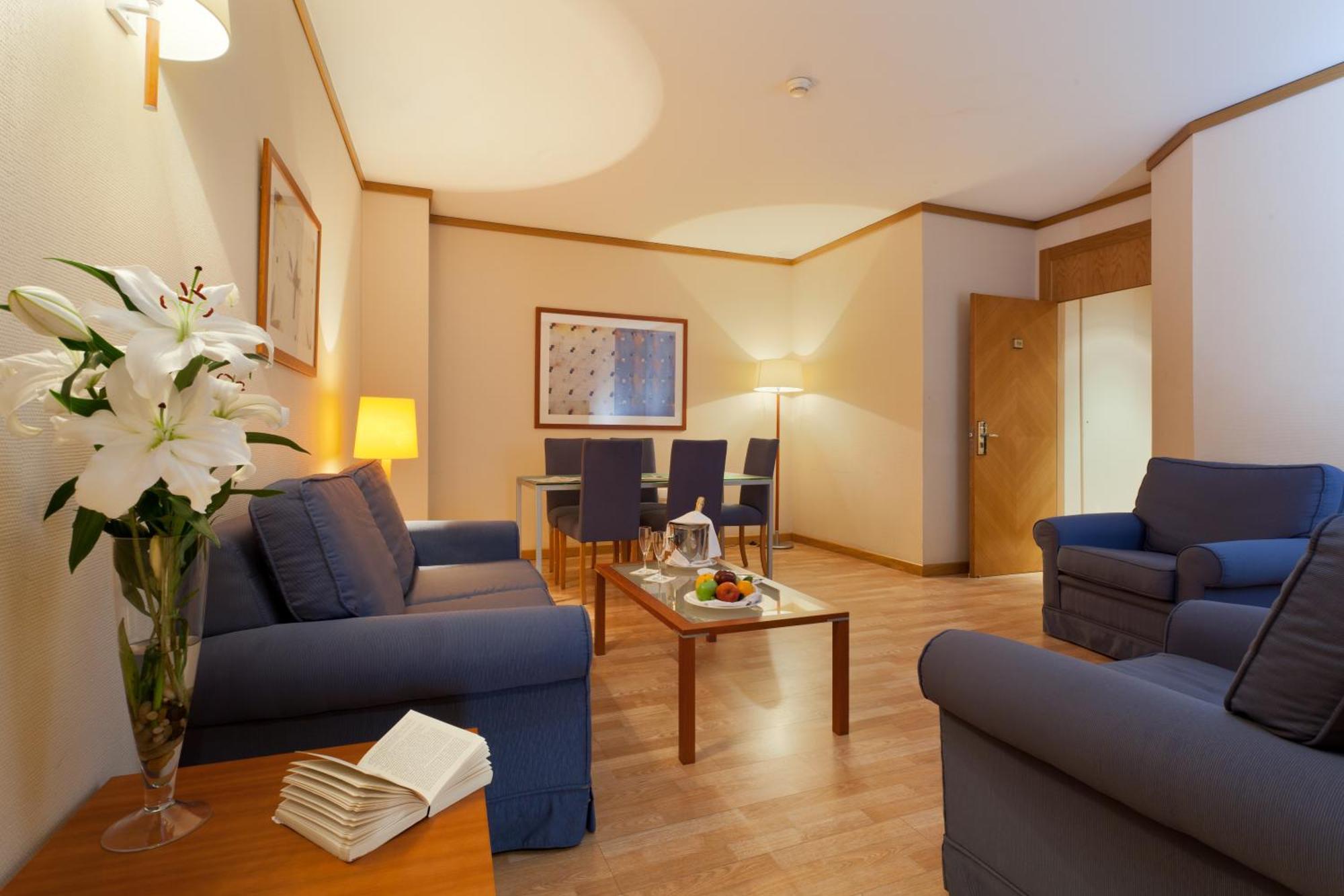 One-Bedroom Suite,1272757357:JPEG