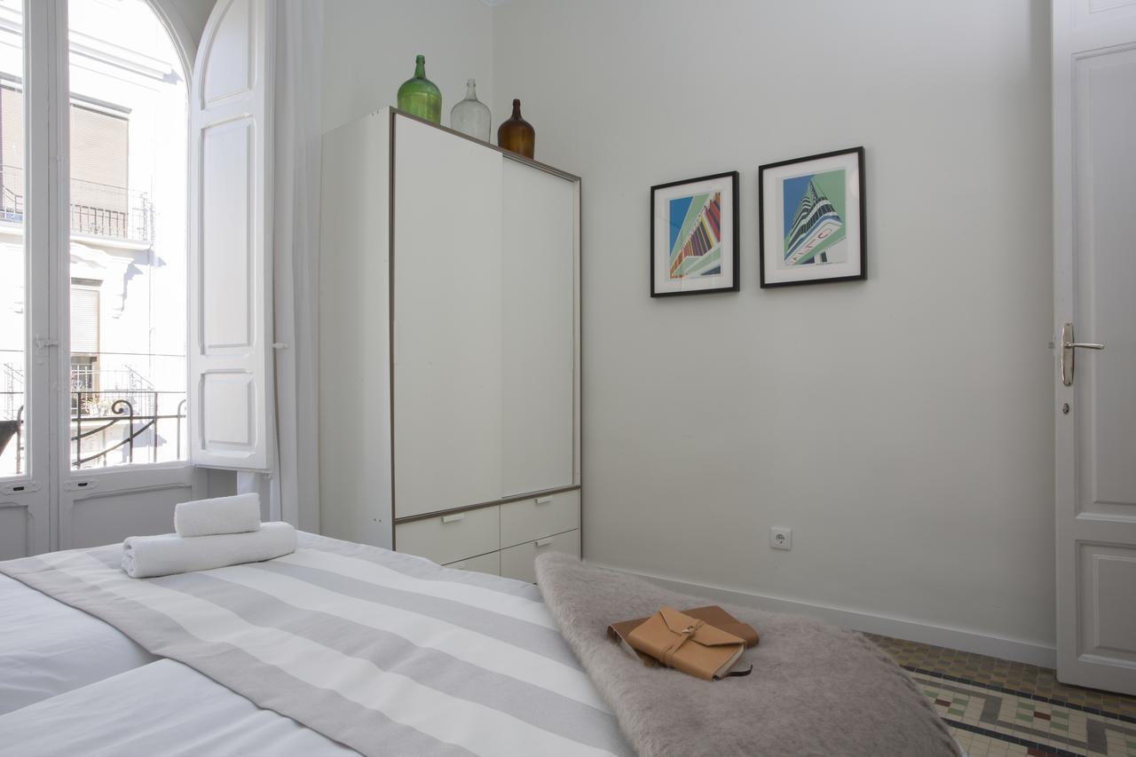 Three-Bedroom Apartment,552542721:JPEG