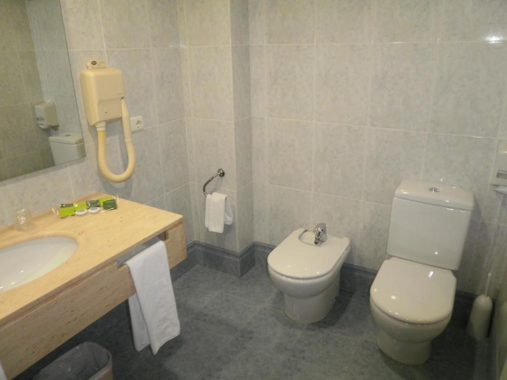 Double Room,403587354:JPEG