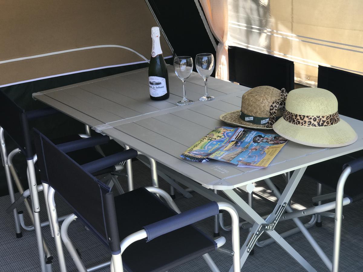 Tent,632269179:JPEG