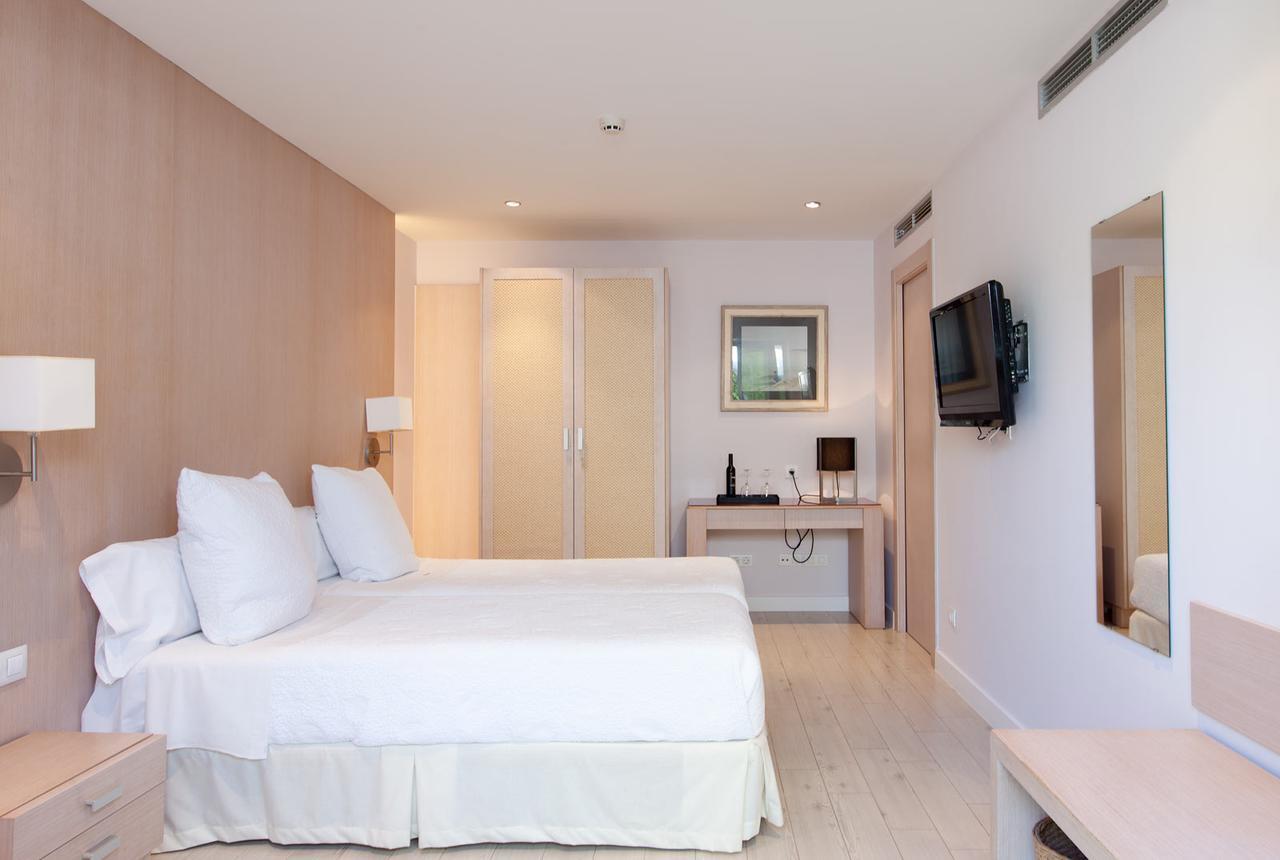 Standard Double or Twin Room,1207817290:JPEG