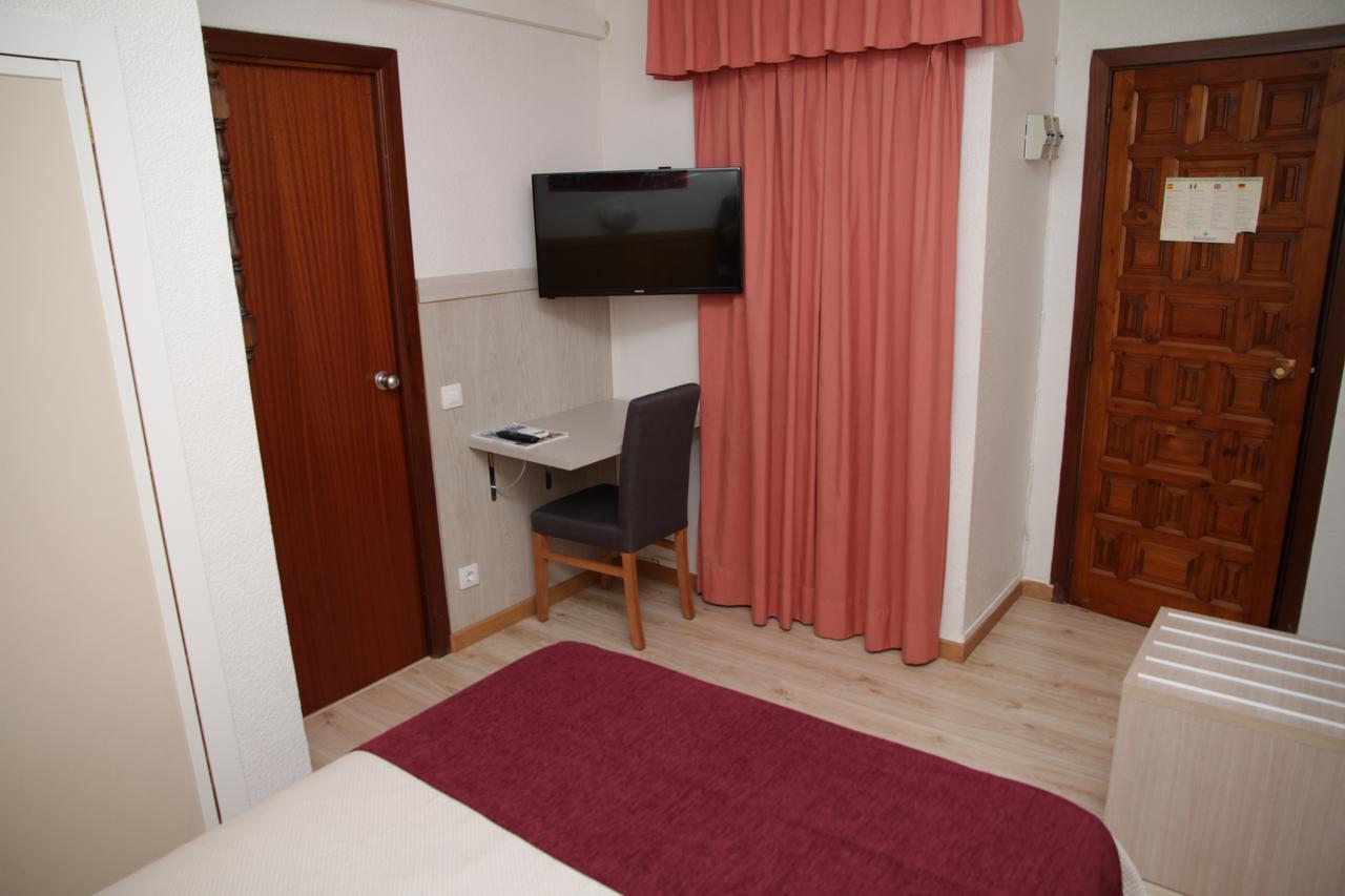 Double Room,665272146:JPEG