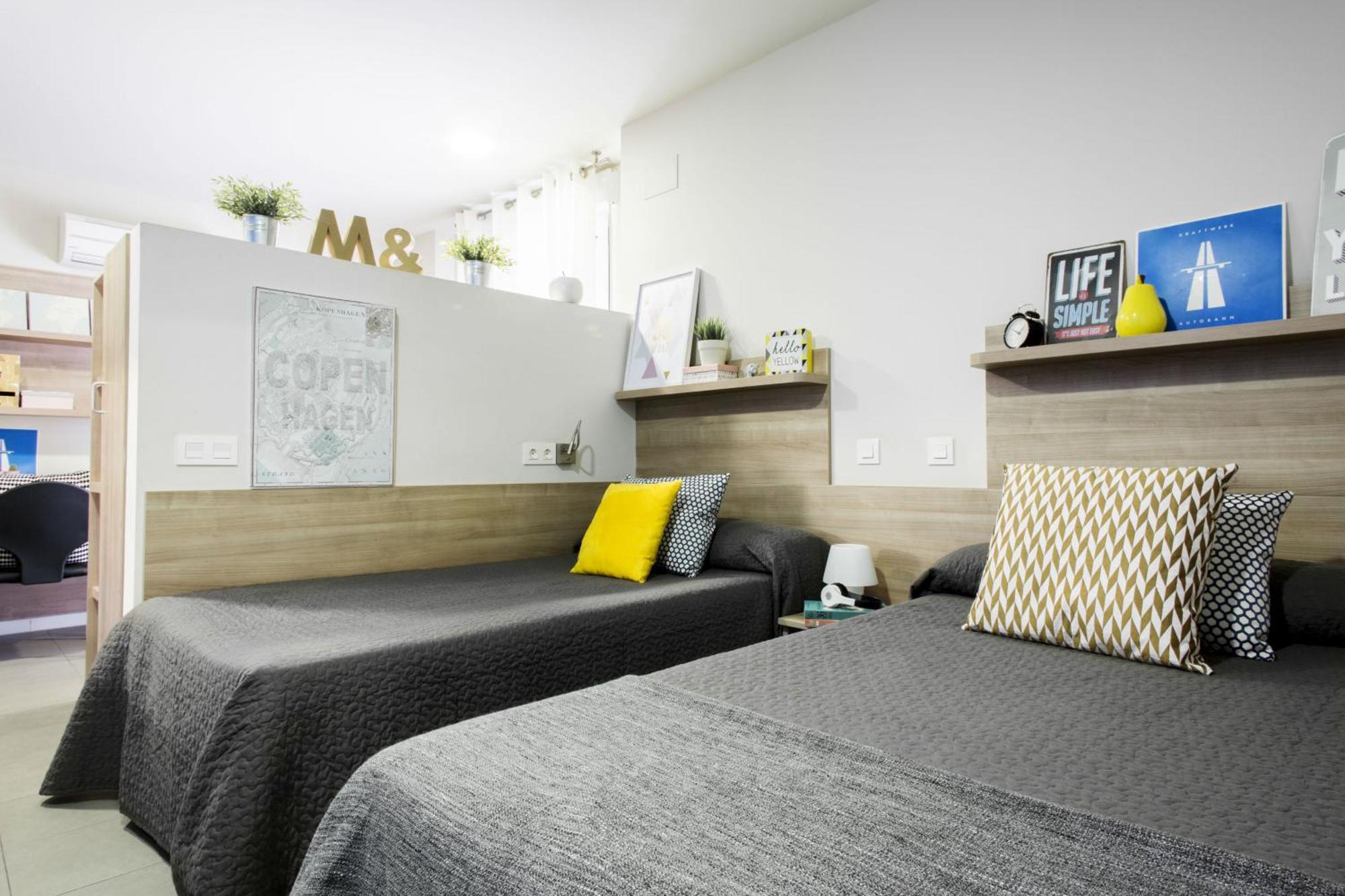 Classic Twin Studio,709515853:JPEG