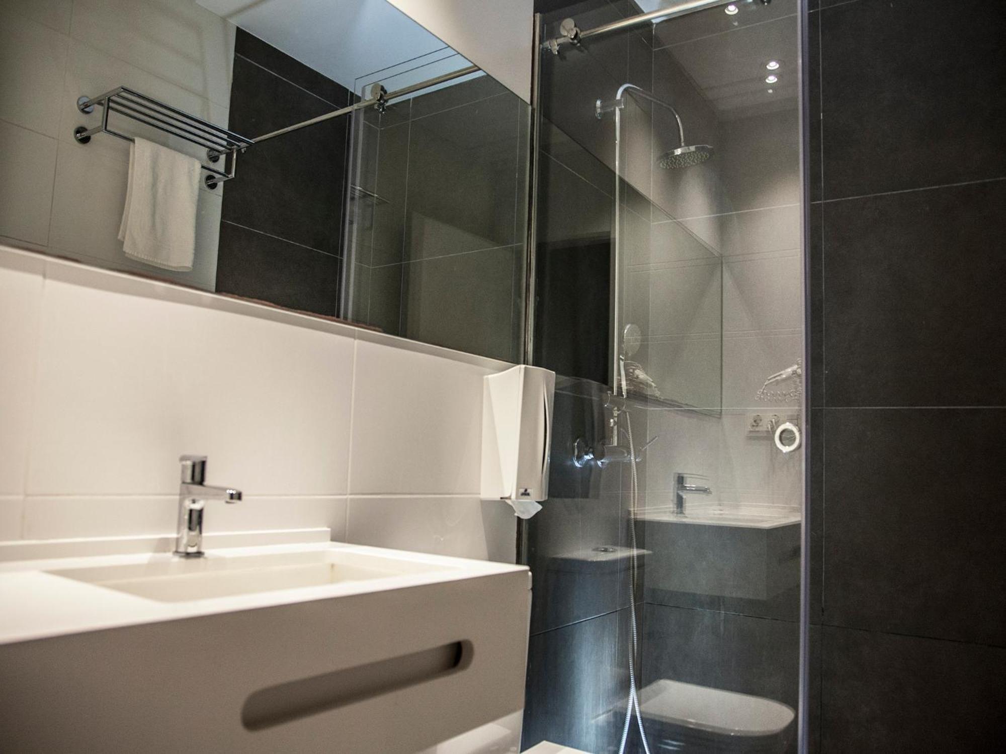 Two-Bedroom Apartment Ground Floor,1443269926:JPEG