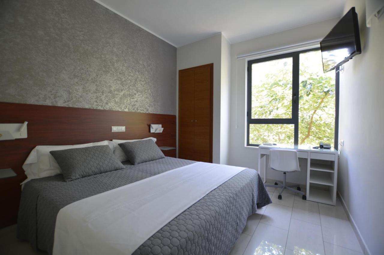 Double Room,665430837:JPEG