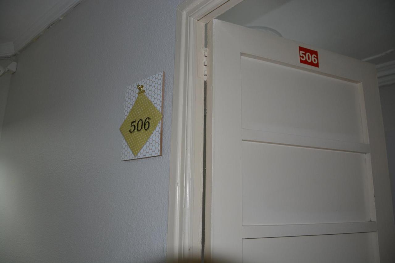 Twin Room with Shower,766864441:JPEG