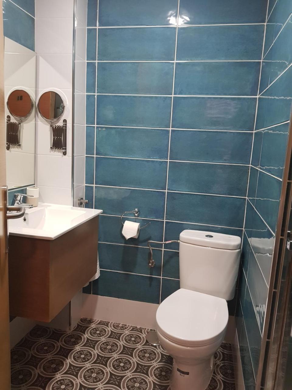 Budget Single Room,766899907:JPEG