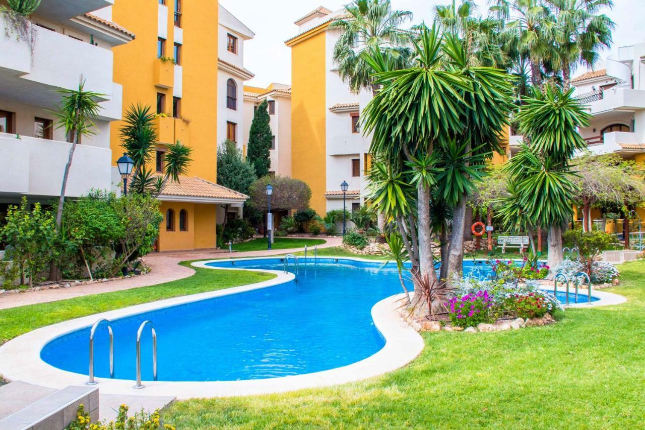 One-Bedroom Apartment,782365440:JPEG