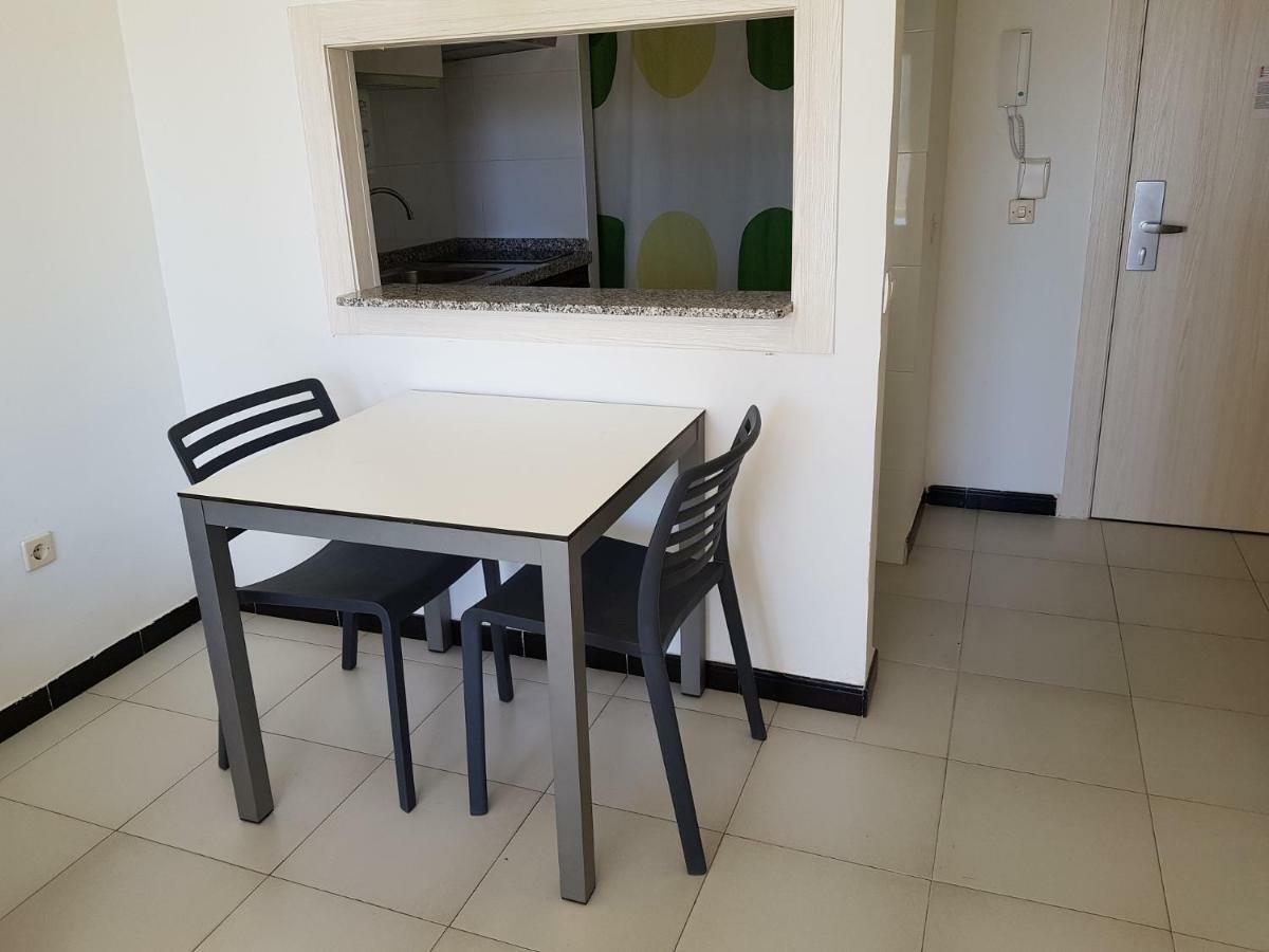 One-Bedroom Apartment,63098848:JPEG